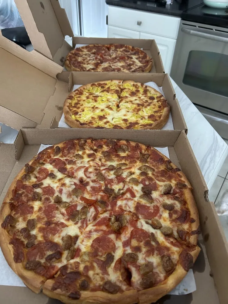 Sausage and Pepperoni White Pepperoni Pizzas